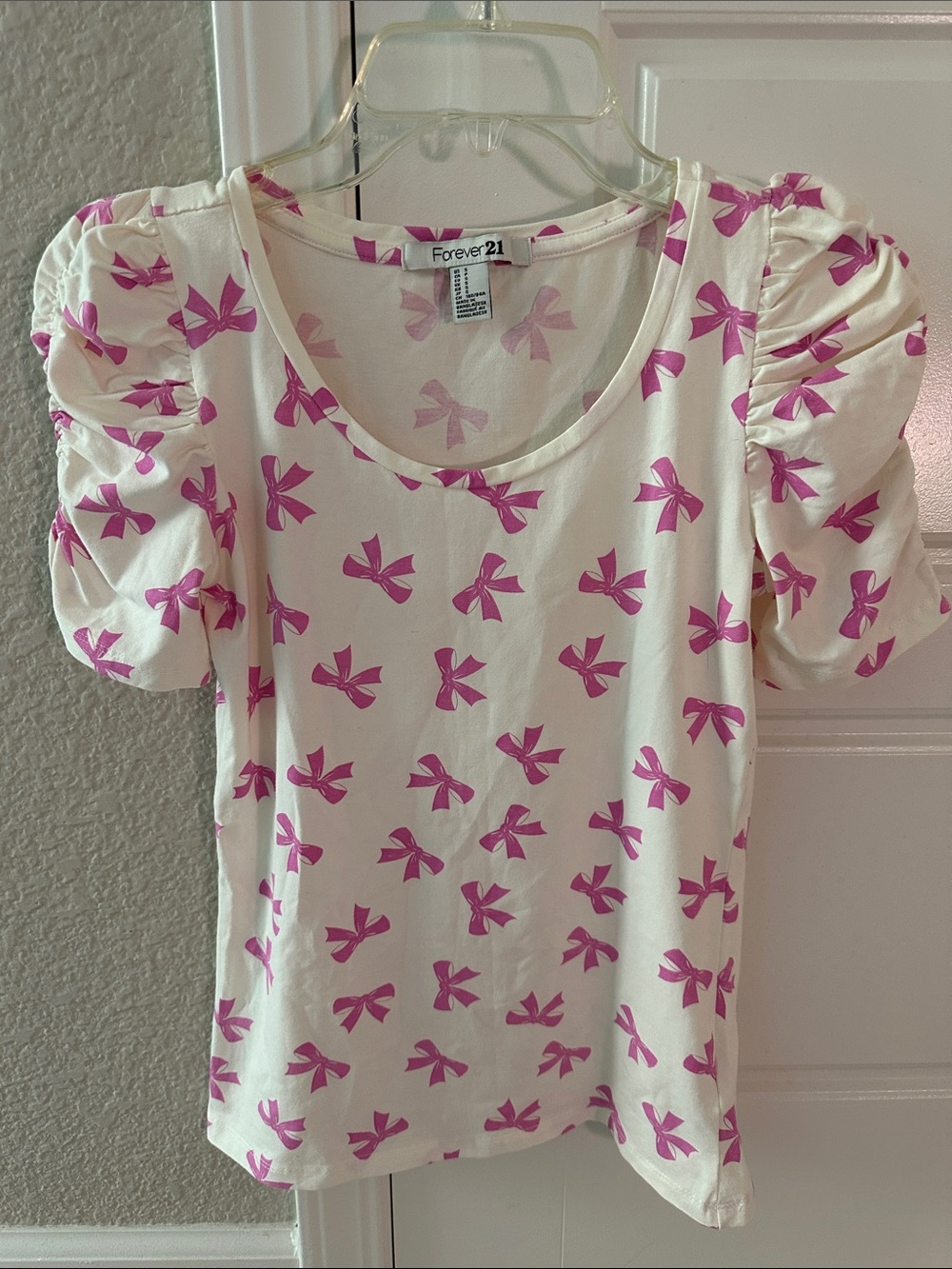 Forever 21 Cream Top with Pink Bow Pattern and Puff Sleeves